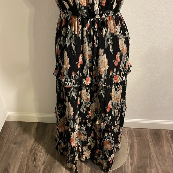 Floral Maxi Dress - Picture 3 of 7